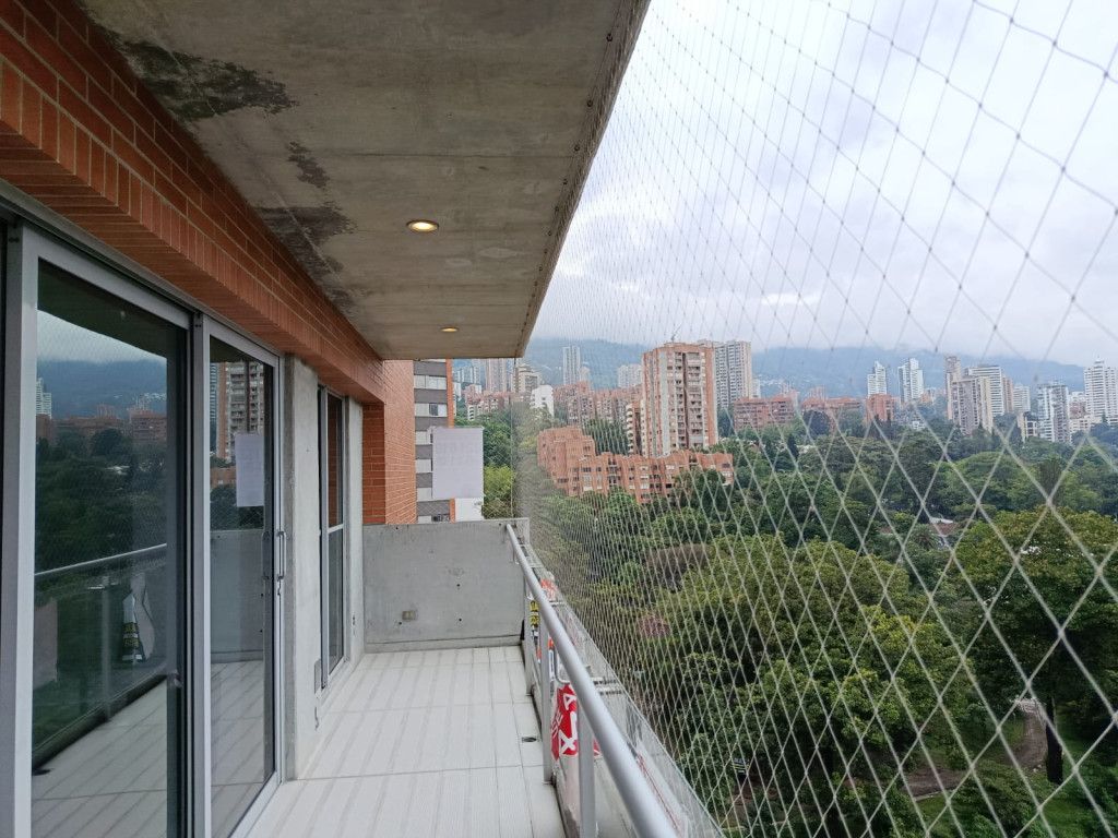 Apartamento en arriendo Antioquia Medellín Alejandria 96 m2 Habitaciones 2 Baños 2 Garajes 2 Precio $5200000