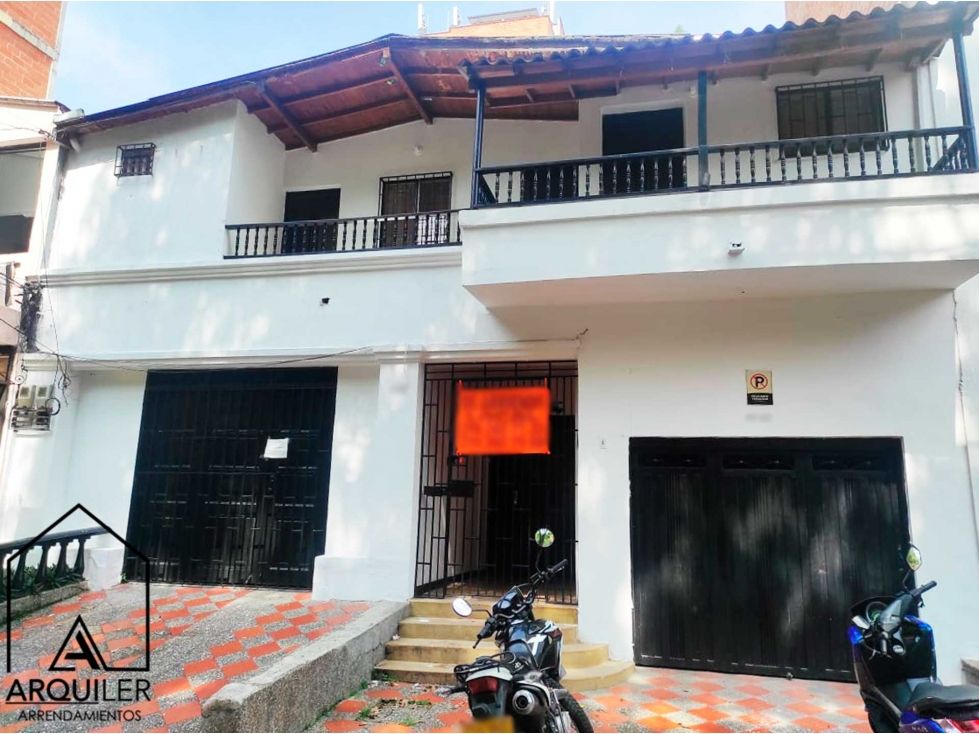 Casa en arriendo Antioquia Medellín Urbanizacion Los Laureles 280 m2 Habitaciones 5 Baños 4 Garajes 0 Precio $12000000
