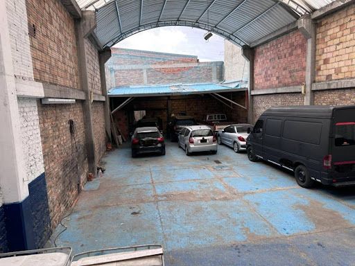 Bodega en venta Cundinamarca Bogotá Santa Sofía 350 m2 Habitaciones 0 Baños 3 Garajes 3 Precio $2700000000