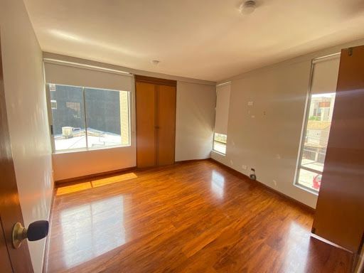 Apartamento en venta Cundinamarca Bogotá Las Acasias 90 m2 Habitaciones 3 Baños 2 Garajes 2 Precio $450000000