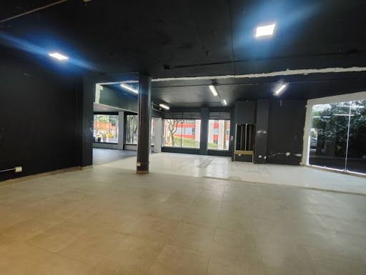 Local en arriendo Antioquia Medellín Urbanizacion El Pinar Alto 300 m2 Habitaciones 0 Baños 4 Garajes 4 Precio $18000000