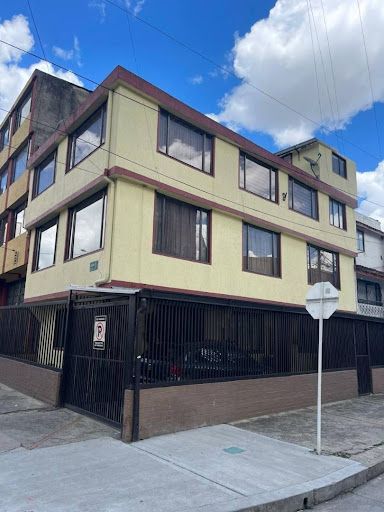 Casa en venta Cundinamarca Bogotá Santa Cecilia 220 m2 Habitaciones 8 Baños 4 Garajes 2 Precio $970000000