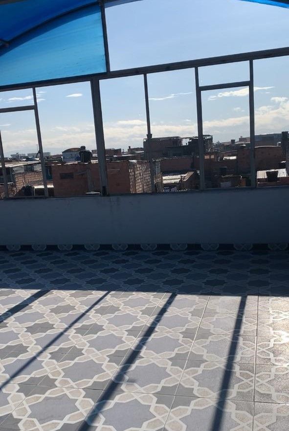 Casa en venta Cundinamarca Bogotá Arrayanes 385 m2 Habitaciones 6 Baños 3 Garajes 4 Precio $480000000