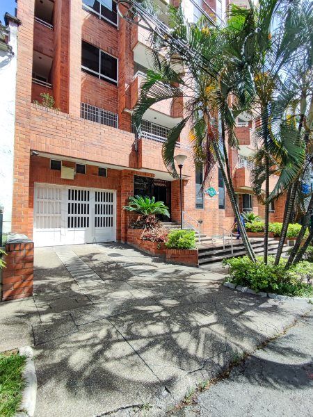 Apartamento en arriendo Antioquia Medellín Laureles 120 m2 Habitaciones 3 Baños 2 Garajes 1 Precio $4700000