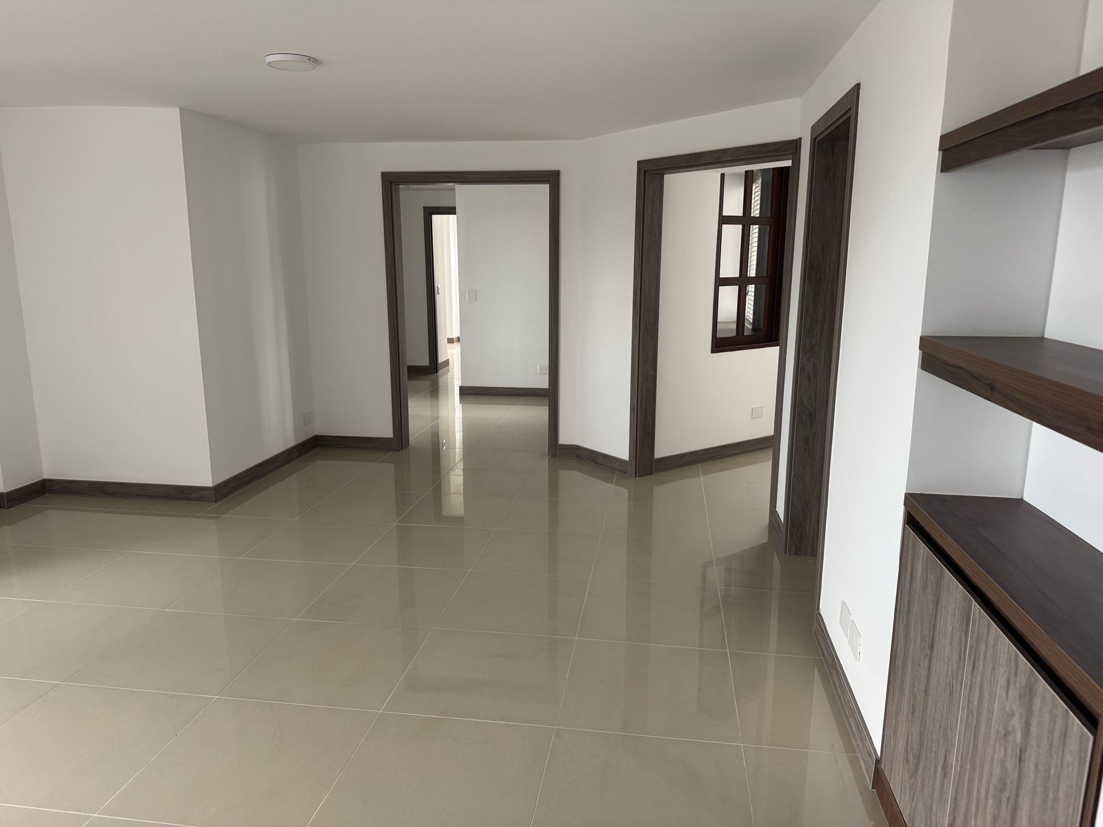 Apartamento en venta Valle Del Cauca Cali Nueva Tequendama 117 m2 Habitaciones 3 Baños 2 Garajes 2 Precio $515000000