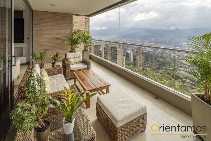 Apartamento en venta Antioquia Medellín Altos Del Poblado 273 m2 Habitaciones 3 Baños 4 Garajes 3 Precio $3200000000