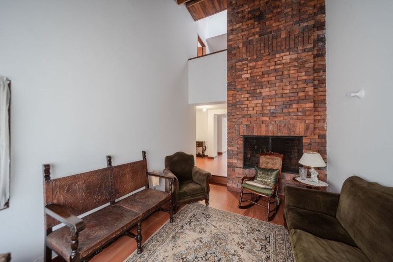 Casa en venta Cundinamarca Bogotá Santa Barbara Central 185 m2 Habitaciones 4 Baños 4 Garajes 2 Precio $1100000000