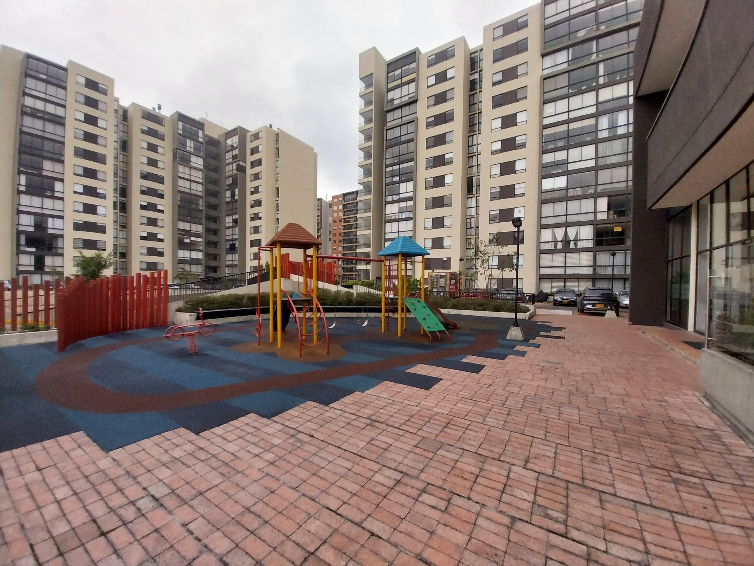 Apartamento en venta Cundinamarca Bogotá Cjr Oeste De Granada 75 m2 Habitaciones 3 Baños 2 Garajes 1 Precio $390000000