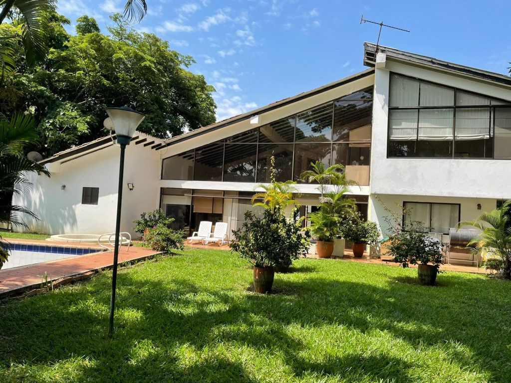 Casa en venta Valle Del Cauca Jamundí Libertadores 394 m2 Habitaciones 4 Baños 3 Garajes 6 Precio $1298000000