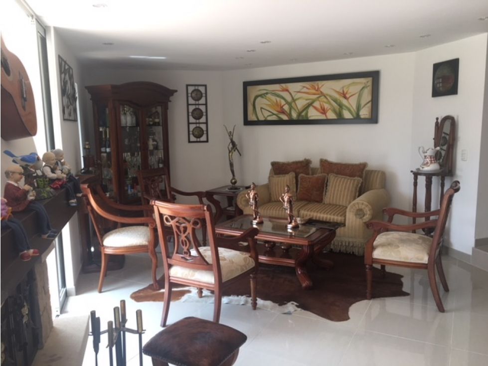 Casa en arriendo Antioquia Envigado Bosques De Zúñiga 273 m2 Habitaciones 3 Baños 4 Garajes 10 Precio $17000000