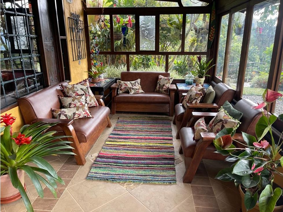 Casa en venta Antioquia Copacabana Copacabana 400 m2 Habitaciones 4 Baños 4 Garajes 2 Precio $2500000000