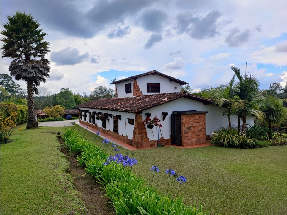 Casa en venta Antioquia Rionegro Gualanday 600 m2 Habitaciones 5 Baños 6 Garajes 2 Precio $4200000000