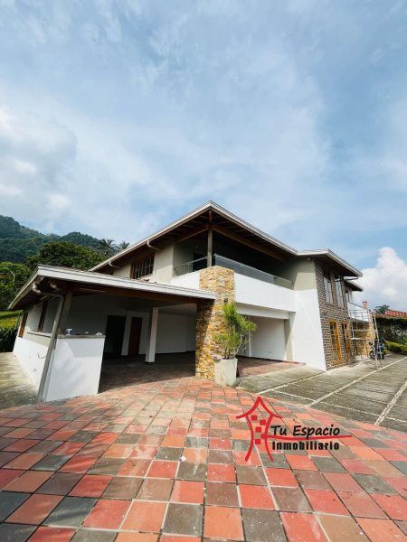 Casa en arriendo Antioquia Envigado San Rafael 400 m2 Habitaciones 4 Baños 4 Garajes 0 Precio $12000000