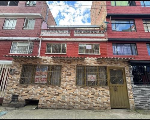 Casa en venta Cundinamarca Bogotá Ciudad Bachué 103 m2 Habitaciones 3 Baños 2 Garajes 0 Precio $300000000