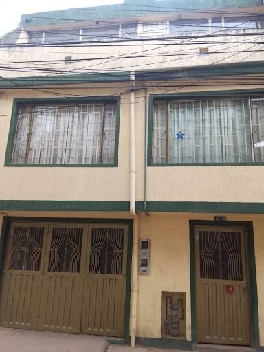 Casa en venta Cundinamarca Bogotá Boita Et I 72 m2 Habitaciones 8 Baños 3 Garajes 1 Precio $450000000