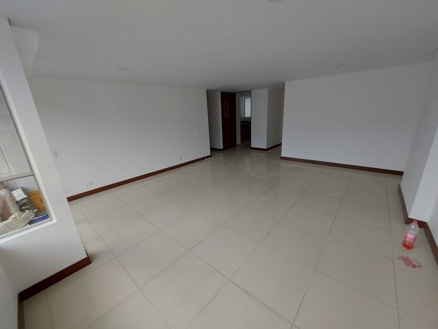 Apartamento en arriendo Antioquia Envigado Zúñiga 113 m2 Habitaciones 3 Baños 3 Garajes 1 Precio $4500000