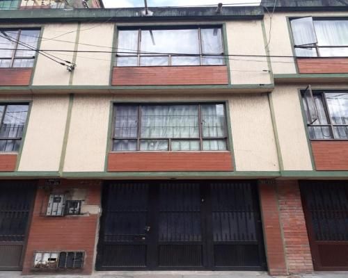 Casa en venta Cundinamarca Bogotá San Antonio 104 m2 Habitaciones 3 Baños 3 Garajes 1 Precio $400000000