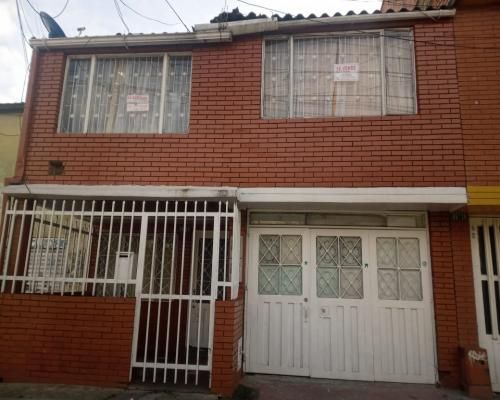 Casa en venta Cundinamarca Bogotá La Primavera 180 m2 Habitaciones 6 Baños 4 Garajes 1 Precio $450000000