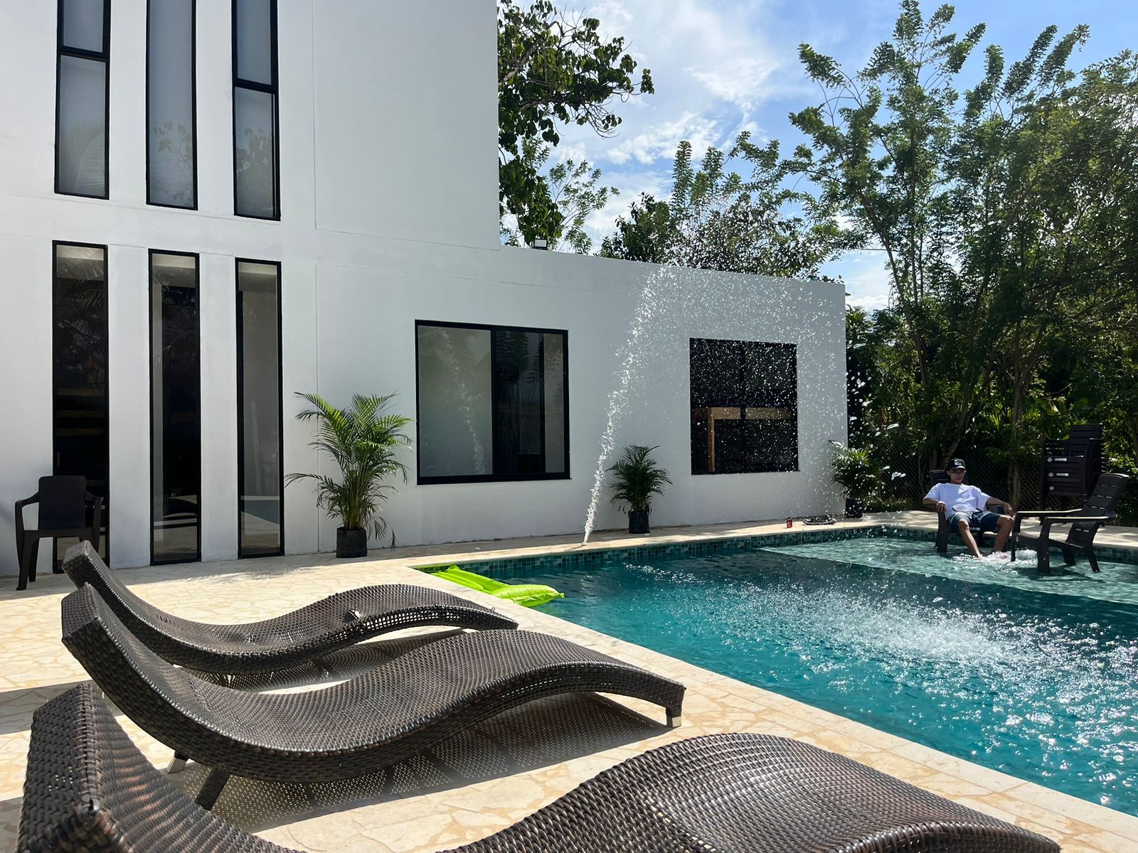 Finca en arriendo Antioquia Sopetrán Rafael Nuñez 200 m2 Habitaciones 4 Baños 4 Garajes 5 Precio $2300000