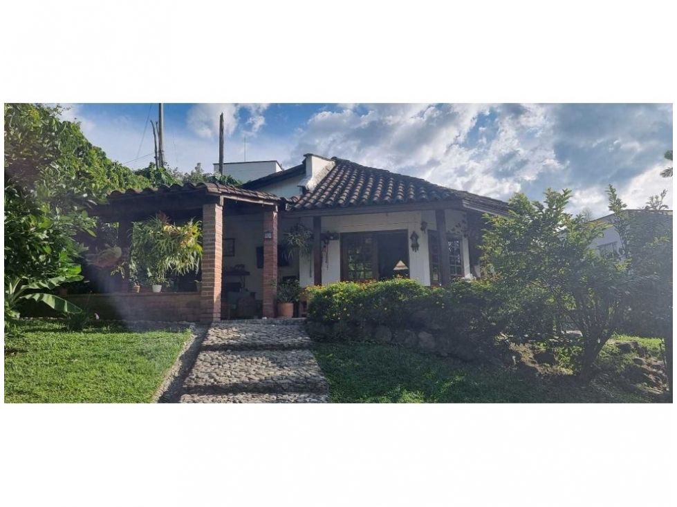 Casa Campestre en venta Antioquia Envigado La Inmaculada 697 m2 Habitaciones 4 Baños 4 Garajes 8 Precio $1560000000