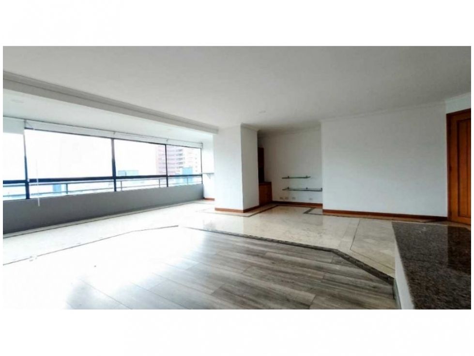 Apartamento en venta Antioquia Medellín Alejandria 200 m2 Habitaciones 3 Baños 4 Garajes 3 Precio $1200000000