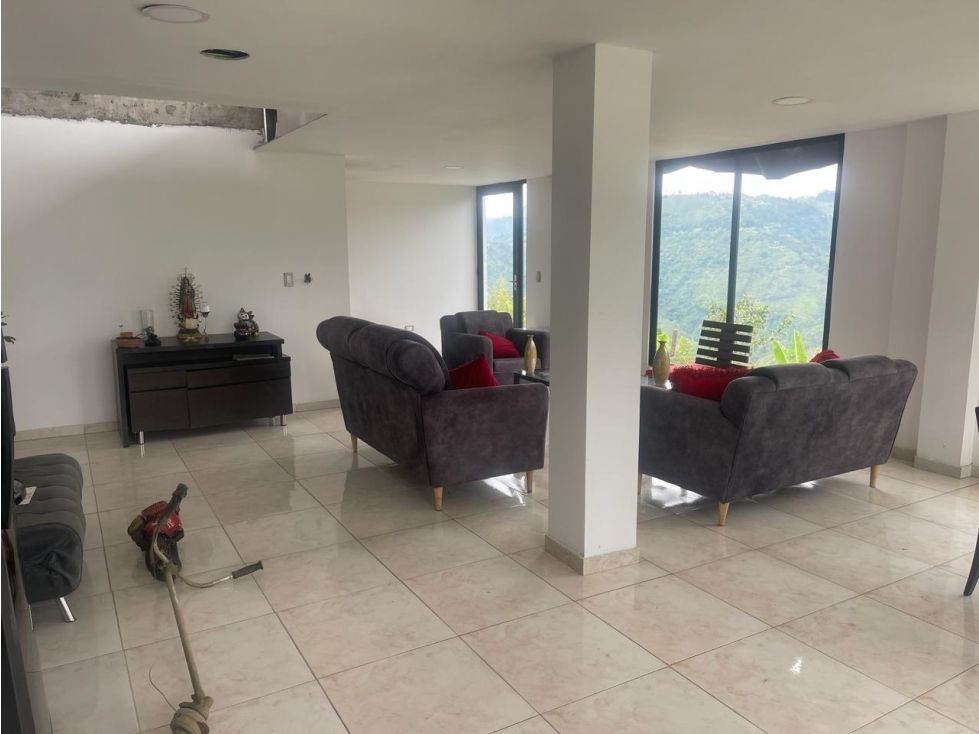 Finca en venta Caldas Manizales Manizales 220 m2 Habitaciones 3 Baños 1 Garajes 6 Precio $300000000