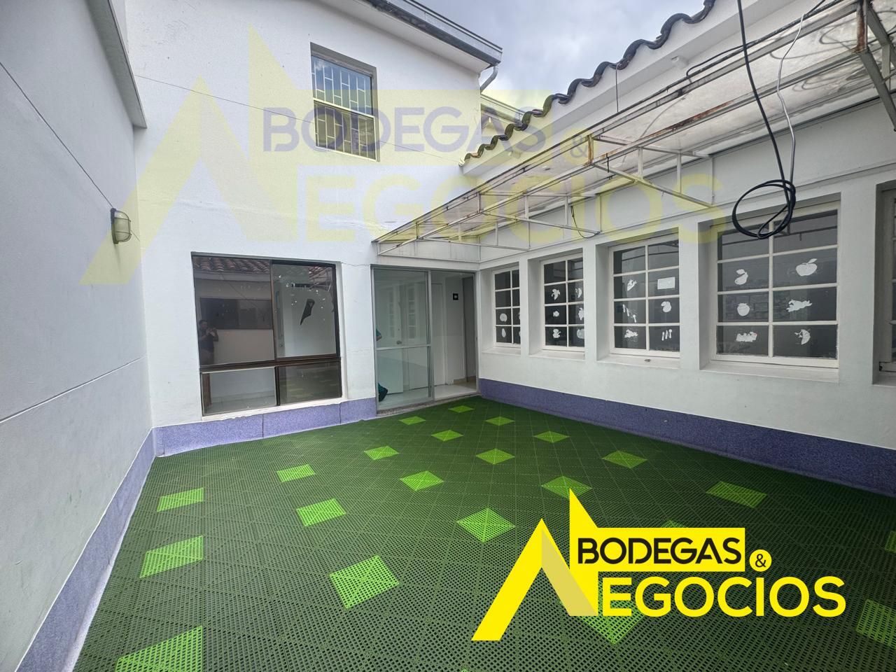 Casa en arriendo Antioquia Medellín Sevilla 1500 m2 Habitaciones 6 Baños 6 Garajes 3 Precio $21000000