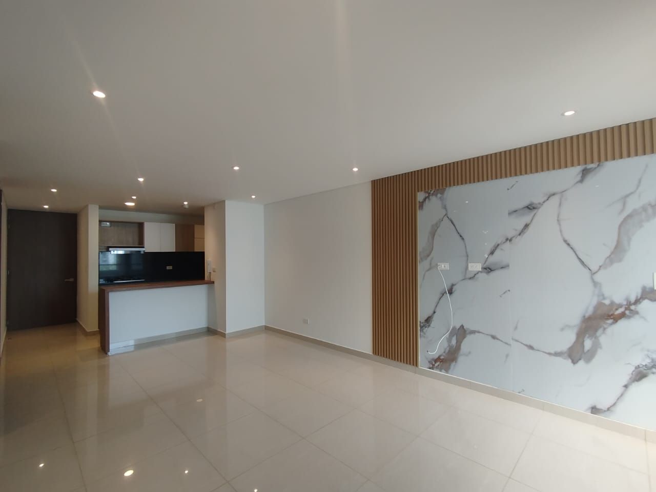 Apartamento en arriendo Risaralda Pereira Los Alpes 80 m2 Habitaciones 2 Baños 3 Garajes 0 Precio $3100000