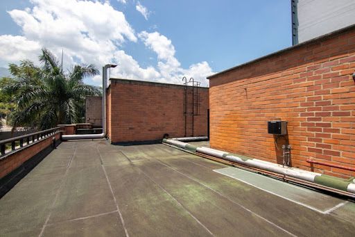 Edificio en venta Antioquia Medellín El Castillo 1647 m2 Habitaciones 0 Baños 5 Garajes 9 Precio $9348301254