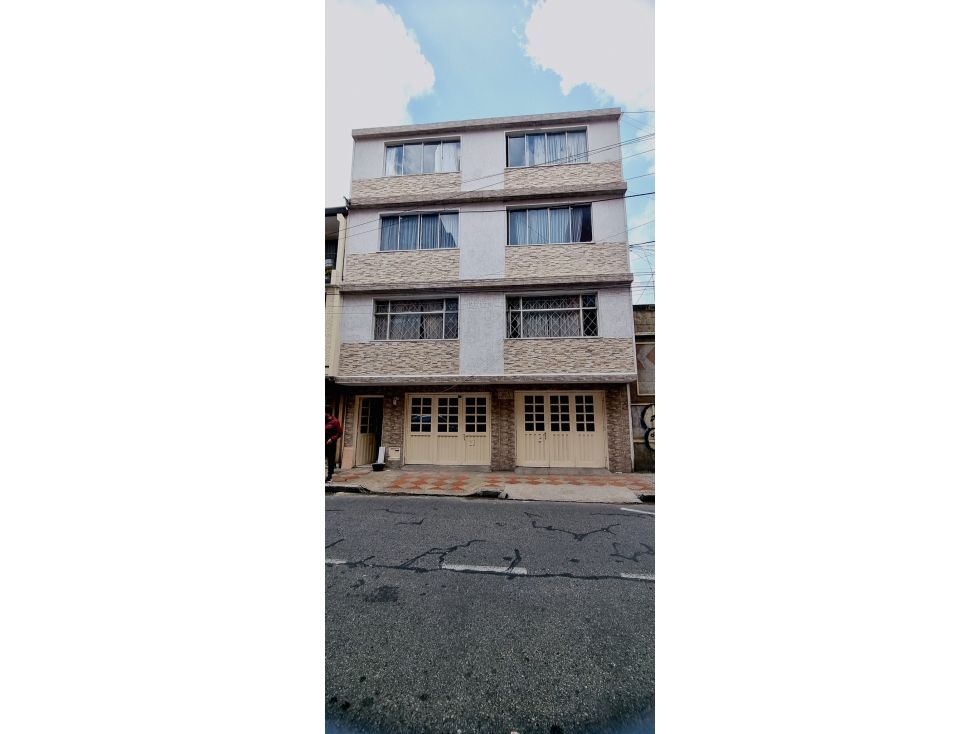 Casa en venta Cundinamarca Bogotá San Fernando Occidental 365 m2 Habitaciones 6 Baños 6 Garajes 4 Precio $1450000000