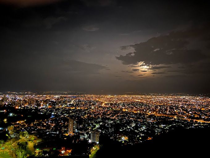 Apartamento en arriendo Valle Del Cauca Cali Tejares - Cristales 250 m2 Habitaciones 4 Baños 4 Garajes 2 Precio $6500000