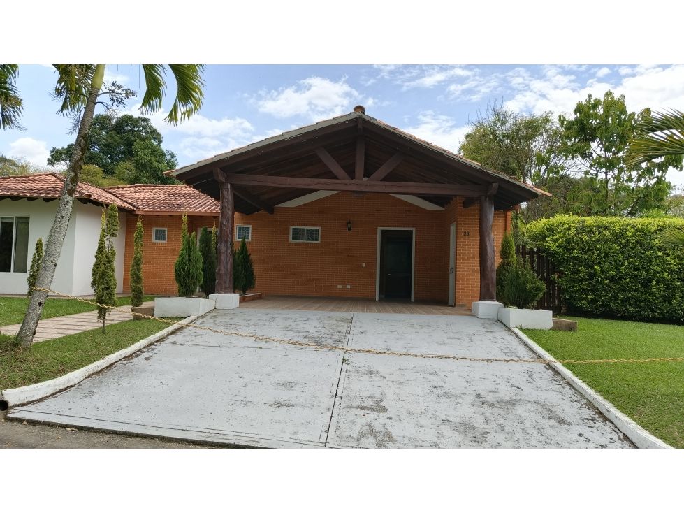 Casa Campestre en venta Risaralda Pereira Pereira 208 m2 Habitaciones 4 Baños 3 Garajes 4 Precio $1100000000
