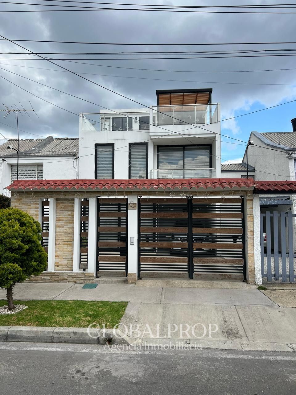Casa en venta Cundinamarca Bogotá Potosí 216 m2 Habitaciones 4 Baños 4 Garajes 3 Precio $1900000000