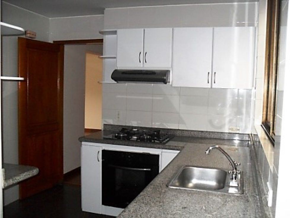 Apartamento en venta Cundinamarca Bogotá Club Los Lagartos 120 m2 Habitaciones 3 Baños 2 Garajes 2 Precio $660000000