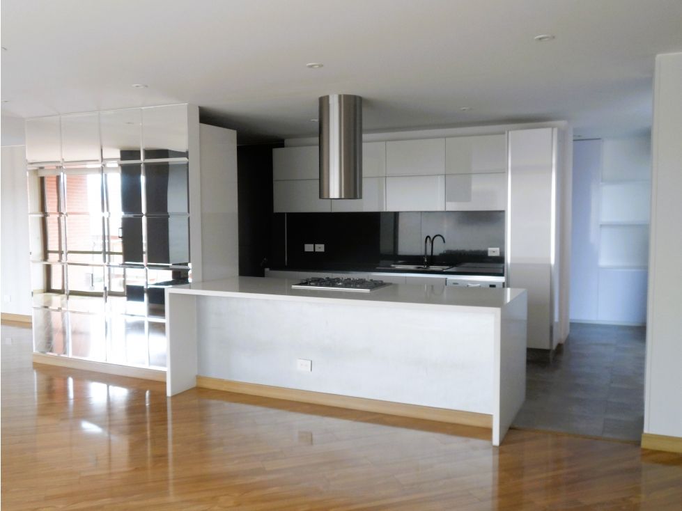 Apartamento en venta Cundinamarca Bogotá El Plan 221 m2 Habitaciones 3 Baños 4 Garajes 4 Precio $1450000000