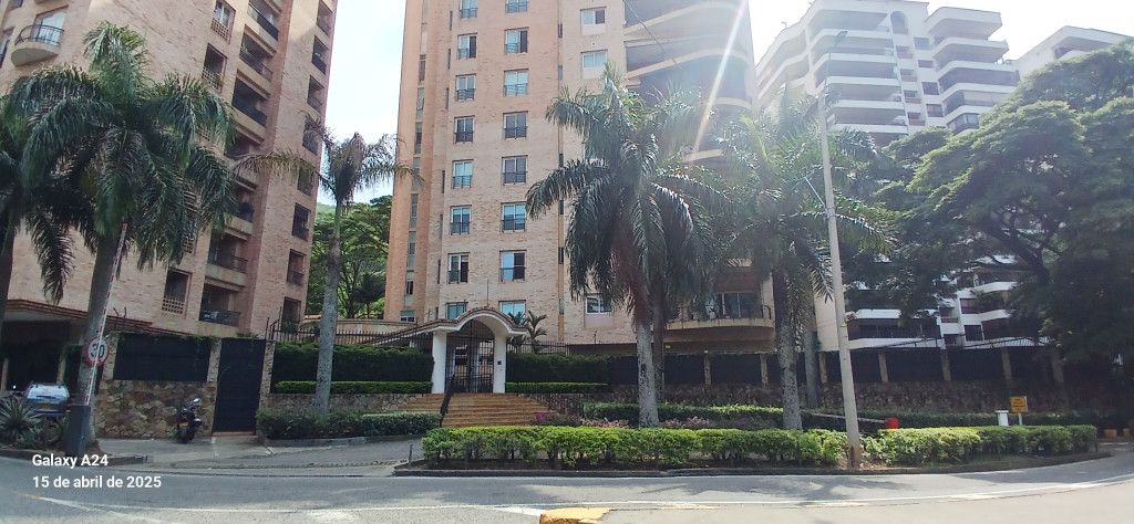 Apartamento en venta Valle Del Cauca Cali Terrón Colorado 269 m2 Habitaciones 4 Baños 5 Garajes 3 Precio $1500000000
