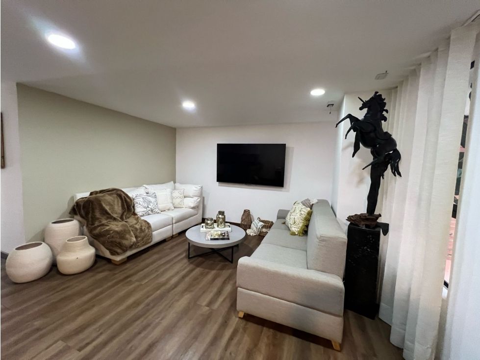 Casa en venta Antioquia Medellín San Lucas 120 m2 Habitaciones 2 Baños 2 Garajes 1 Precio $680000000