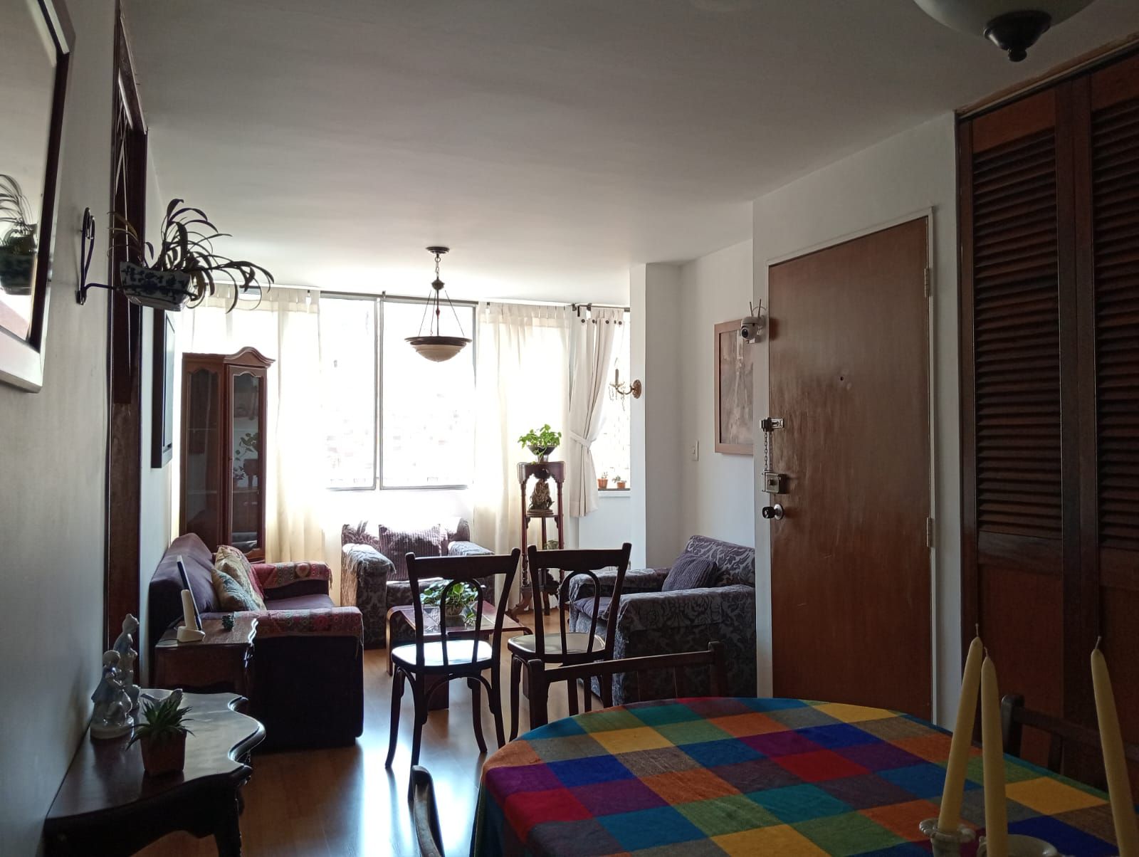 Apartamento en arriendo Antioquia Medellín Laureles 73 m2 Habitaciones 2 Baños 1 Garajes 1 Precio $3350000