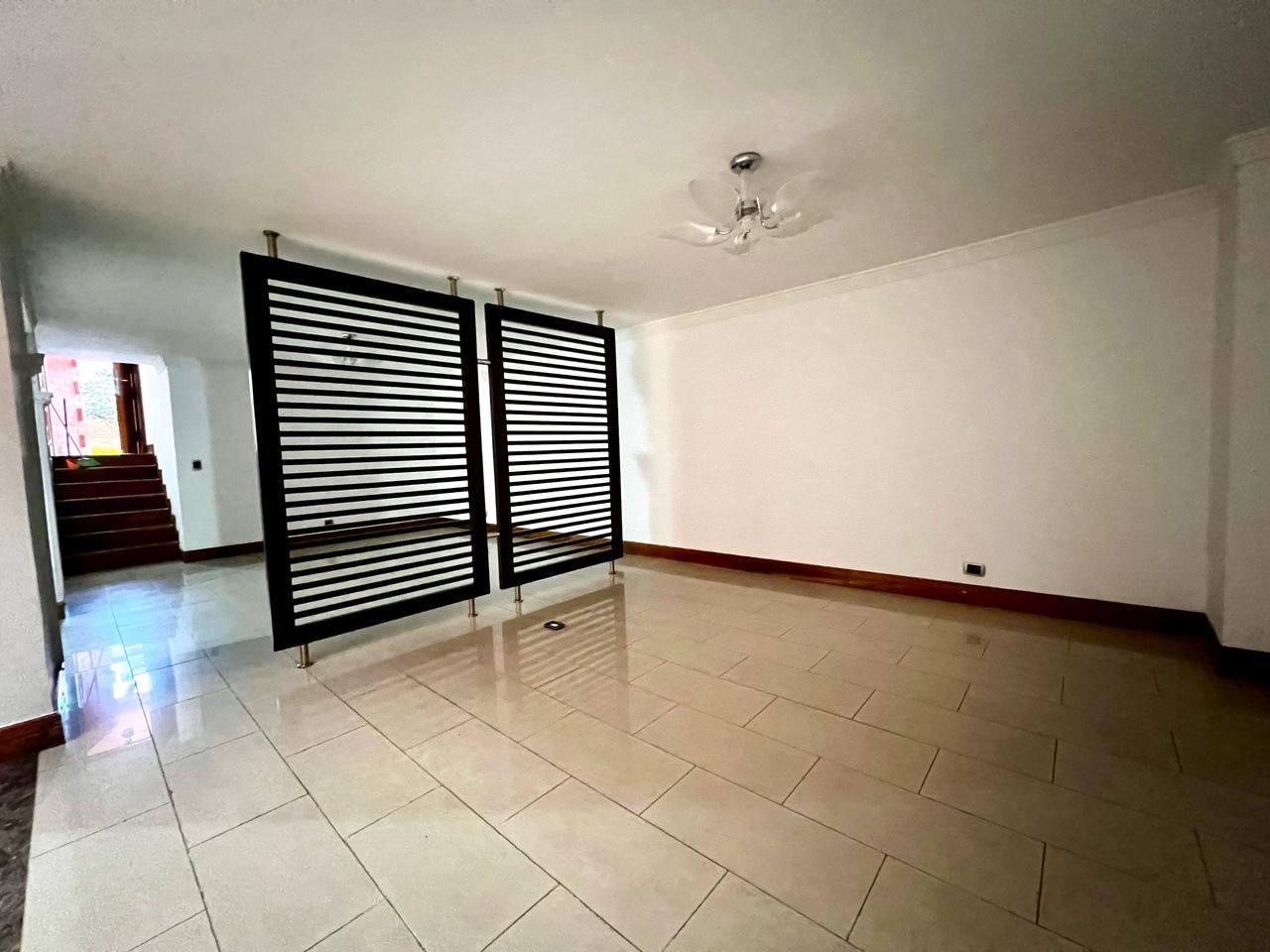 Casa en arriendo Antioquia Envigado San Sebastian 230 m2 Habitaciones 4 Baños 4 Garajes 2 Precio $6200000