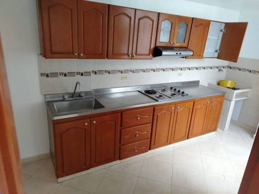 Apartamento en arriendo Antioquia Envigado Zona Centro 110 m2 Habitaciones 3 Baños 3 Garajes 0 Precio $2600000