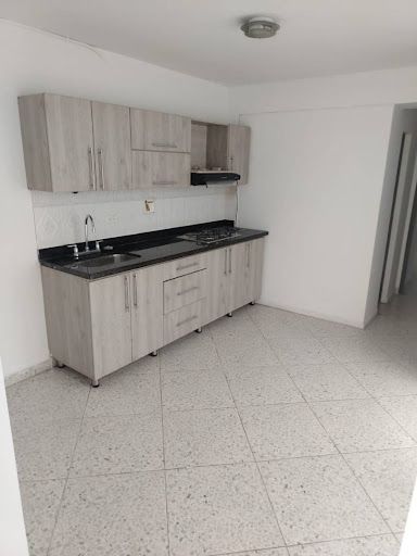 Apartamento en arriendo Antioquia Envigado Zona Centro 75 m2 Habitaciones 2 Baños 2 Garajes 0 Precio $2300000