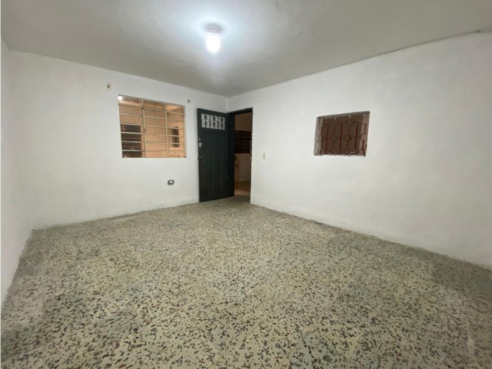 Casa en venta Antioquia Medellín Eduardo Santos 140 m2 Habitaciones 4 Baños 2 Garajes 0 Precio $280000000