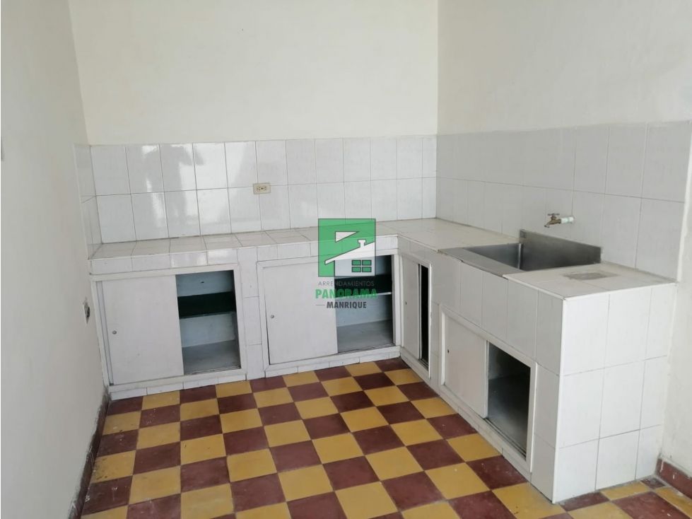Casa en arriendo Antioquia Medellín Manrique Central No1 68 m2 Habitaciones 3 Baños 1 Garajes 0 Precio $1750000