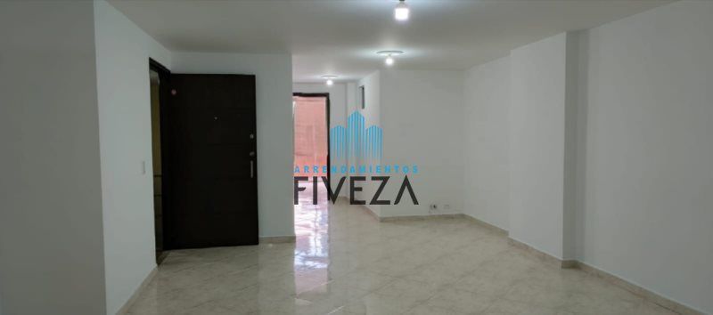 Apartamento en arriendo Antioquia Envigado Zona Centro 90 m2 Habitaciones 3 Baños 2 Garajes 1 Precio $2600000