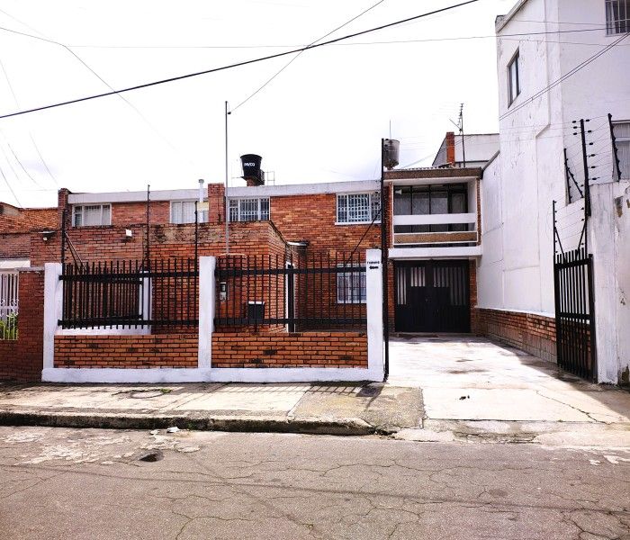 Casa en venta Cundinamarca Bogotá Potosí 317 m2 Habitaciones 4 Baños 3 Garajes 3 Precio $1125000000