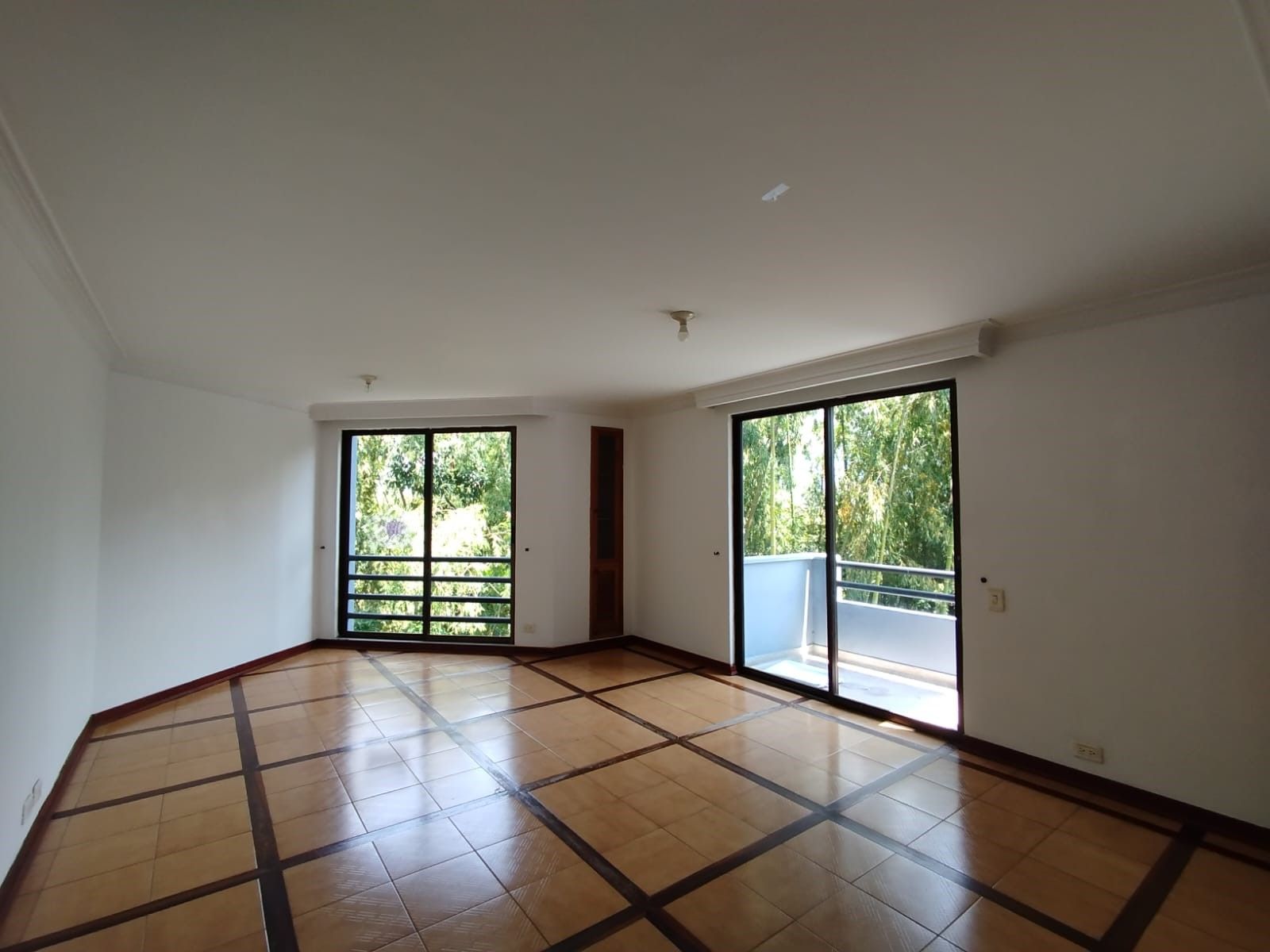 Apartamento en arriendo Risaralda Pereira Los Angeles 108 m2 Habitaciones 3 Baños 2 Garajes 1 Precio $2950000