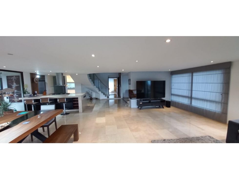 Apartamento en arriendo Antioquia Medellín Los Naranjos 320 m2 Habitaciones 3 Baños 4 Garajes 3 Precio $15500000