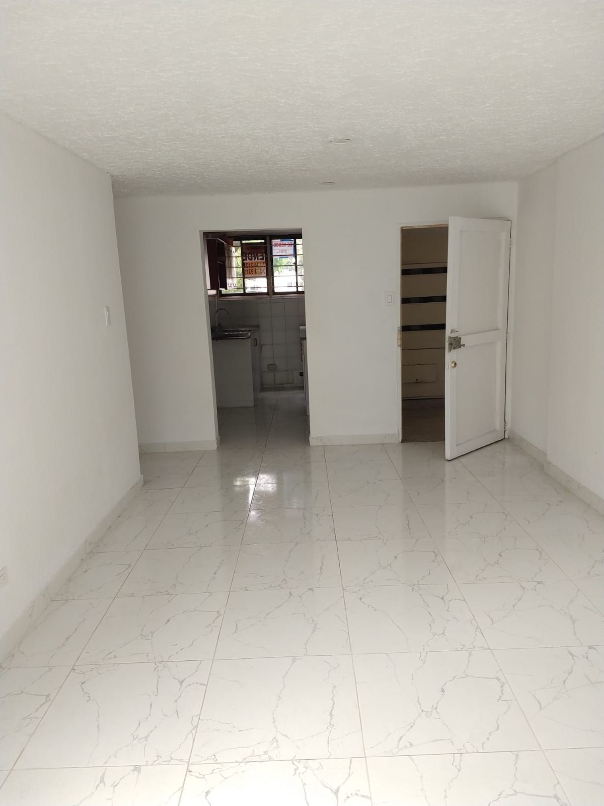 Apartamento en venta Valle Del Cauca Cali El Refugio 60 m2 Habitaciones 2 Baños 2 Garajes 0 Precio $220000000