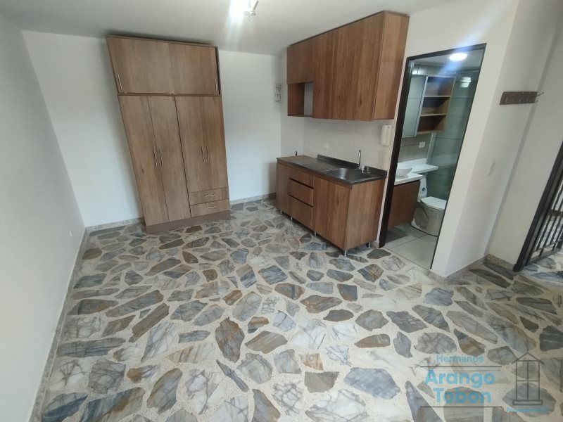 Apartaestudio en arriendo Antioquia Medellín Los Conquistadores 20 m2 Habitaciones 1 Baños 1 Garajes 1 Precio $1500000