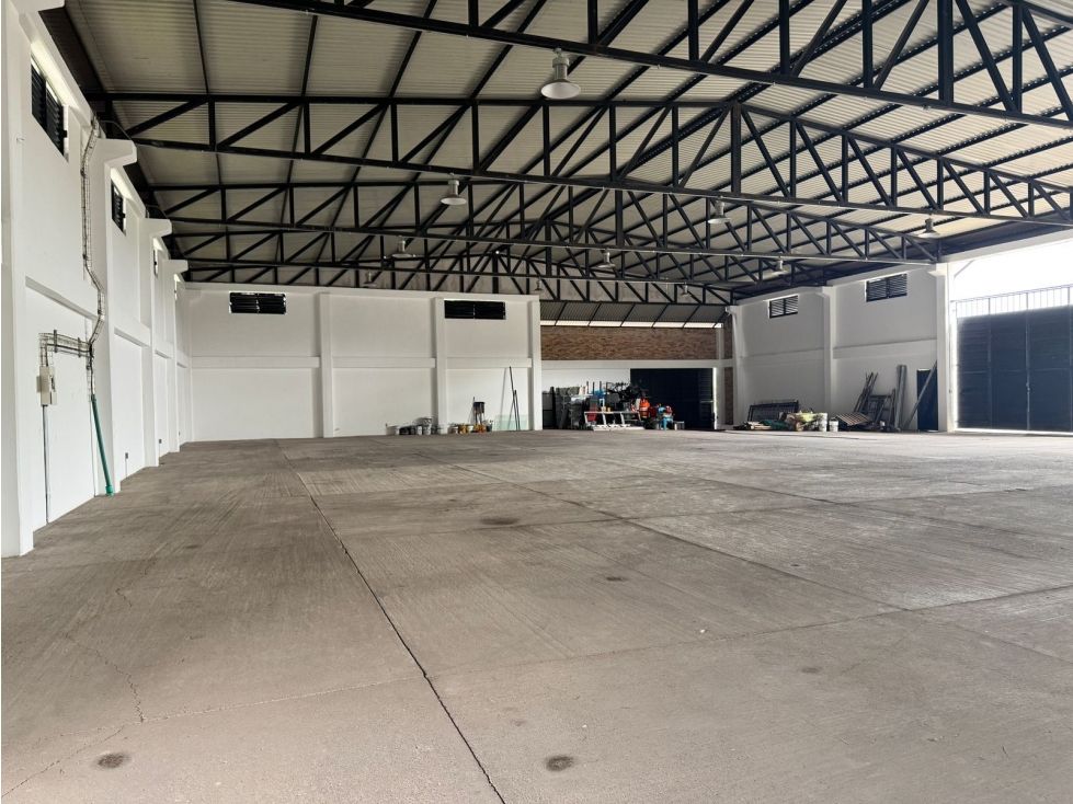 Bodega en arriendo Meta Villavicencio San Isidro 1450 m2 Habitaciones 0 Baños 10 Garajes 10 Precio $25000000